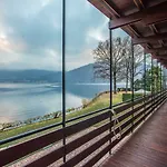 Cascina Tumas Orta 아파트